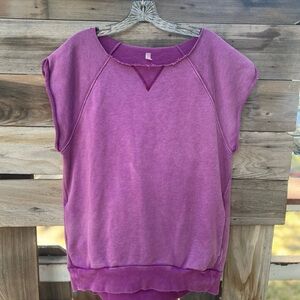 NEW W/OUT TAGS FREE PEOPLE SWEATSHIRT!